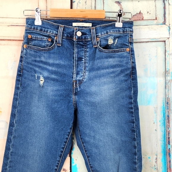 Levi's Wedgie Fit Button Fly Skinny Jeans - Picture 4 of 10